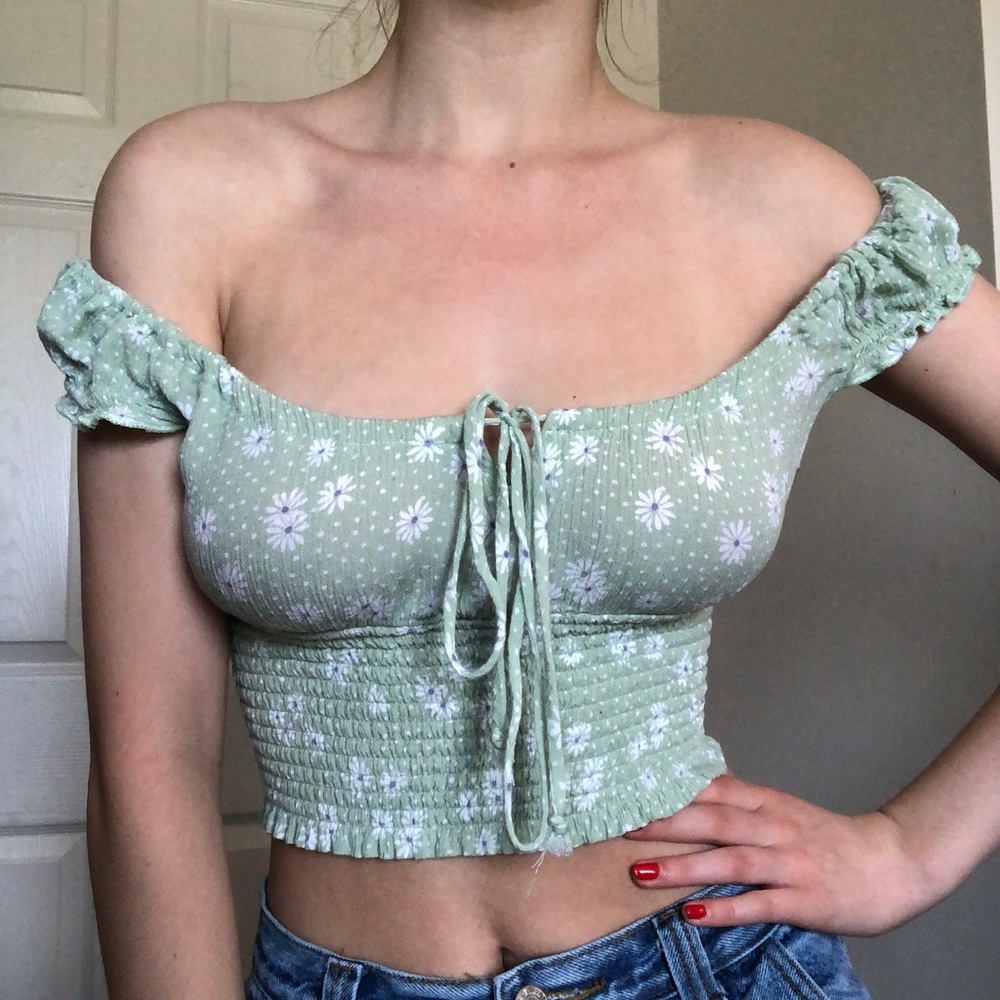 LA Hearts light green crop top